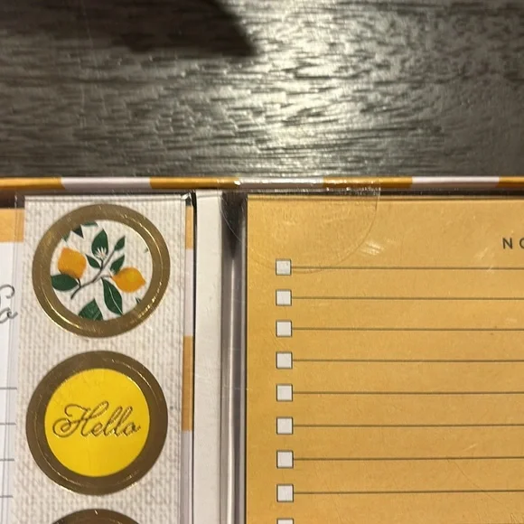 {Mara Mi} lemon stationary set - 12 pack - Picture 3 of 4